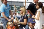 Amsterdam 21 augustus 2010
Prins Willem Alkexander met de groende Draeck bij sail. Prinses Maxima Prinses Amalia Ariane en Alexia zijn er ook bij. Ook is er een kindermeisje bij. Ze voeren onder begeleiding van meerdere politie boten
Peter Smulders bv