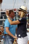 Amsterdam 21 augustus 2010
Prins Willem Alkexander met de groende Draeck bij sail. Prinses Maxima Prinses Amalia Ariane en Alexia zijn er ook bij. Ook is er een kindermeisje bij. Ze voeren onder begeleiding van meerdere politie boten
Peter Smulders bv