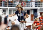 Amsterdam 21 augustus 2010
Prins Willem Alkexander met de groende Draeck bij sail. Prinses Maxima Prinses Amalia Ariane en Alexia zijn er ook bij. Ook is er een kindermeisje bij. Ze voeren onder begeleiding van meerdere politie boten
Peter Smulders bv