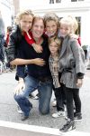 Amsterdam 22 augustus 2010
Grazia PC Catwalk op de pc hooftstraat. Michiel Mol met Paulien Huizinga en hun kinderen Paul Myrthe en Pieter
Peter Smulders bv
