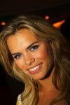 Hilversum, 18 Augustus
Studio 21
Nicolette v Dam
RTL Perspresentatie 2010

Foto Peter Smulders BV
