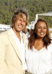 Ibiza 15 juli 2010
Trouwen Johhny en Charlotte Sophie Heitinga . Dochter Jezebel was er ook bij. Patty Brard met vriend Antoine
Peter Smulders bv