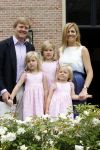 Wassernaar 5 juni 2010
Fotouurtje met Prinses Maxima Amalia Alexia Ariane en Prins Willem Alexander in de tuin van hun huis op de Horsten.
Peter Smulders bv