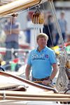 Amsterdam 21 augustus 2010
Prins Willem Alkexander met de groende Draeck bij sail. Prinses Maxima Prinses Amalia Ariane en Alexia zijn er ook bij. Ook is er een kindermeisje bij. Ze voeren onder begeleiding van meerdere politie boten
Peter Smulders bv