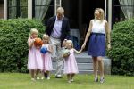 Wassernaar 5 juni 2010
Fotouurtje met Prinses Maxima Amalia Alexia Ariane en Prins Willem Alexander in de tuin van hun huis op de Horsten.
Peter Smulders bv