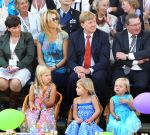 Tiel, 11 September 2010
50e maal FruitCorso met als gasten
Prins Willem Alexander, Prinses Maxima, Prinses Amalia, Prinses Alexia en Prinses Ariane
Foto Peter Smulders BV