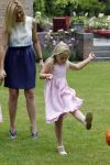Wassernaar 5 juni 2010
Fotouurtje met Prinses Maxima Amalia Alexia Ariane en Prins Willem Alexander in de tuin van hun huis op de Horsten.
Peter Smulders bv
