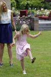 Wassernaar 5 juni 2010
Fotouurtje met Prinses Maxima Amalia Alexia Ariane en Prins Willem Alexander in de tuin van hun huis op de Horsten.
Peter Smulders bv
