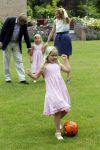 Wassernaar 5 juni 2010
Fotouurtje met Prinses Maxima Amalia Alexia Ariane en Prins Willem Alexander in de tuin van hun huis op de Horsten.
Peter Smulders bv