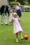 Wassernaar 5 juni 2010
Fotouurtje met Prinses Maxima Amalia Alexia Ariane en Prins Willem Alexander in de tuin van hun huis op de Horsten.
Peter Smulders bv