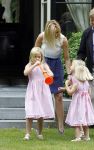 Wassernaar 5 juni 2010
Fotouurtje met Prinses Maxima Amalia Alexia Ariane en Prins Willem Alexander in de tuin van hun huis op de Horsten.
Peter Smulders bv