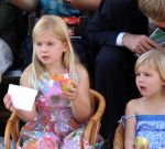 Tiel, 11 September 2010
50e maal FruitCorso met als gasten
Prins Willem Alexander, Prinses Maxima, Prinses Amalia, Prinses Alexia en Prinses Ariane
Foto Peter Smulders BV