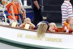 Amsterdam 21 augustus 2010
Prins Willem Alkexander met de groende Draeck bij sail. Prinses Maxima Prinses Amalia Ariane en Alexia zijn er ook bij. Ook is er een kindermeisje bij. Ze voeren onder begeleiding van meerdere politie boten
Peter Smulders bv