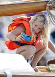 Amsterdam 21 augustus 2010
Prins Willem Alkexander met de groende Draeck bij sail. Prinses Maxima Prinses Amalia Ariane en Alexia zijn er ook bij. Ook is er een kindermeisje bij. Ze voeren onder begeleiding van meerdere politie boten
Peter Smulders bv