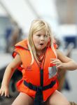 Amsterdam 21 augustus 2010
Prins Willem Alkexander met de groende Draeck bij sail. Prinses Maxima Prinses Amalia Ariane en Alexia zijn er ook bij. Ook is er een kindermeisje bij. Ze voeren onder begeleiding van meerdere politie boten
Peter Smulders bv