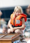 Amsterdam 21 augustus 2010
Prins Willem Alkexander met de groende Draeck bij sail. Prinses Maxima Prinses Amalia Ariane en Alexia zijn er ook bij. Ook is er een kindermeisje bij. Ze voeren onder begeleiding van meerdere politie boten
Peter Smulders bv