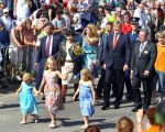Tiel, 11 September 2010
50e maal FruitCorso met als gasten
Prins Willem Alexander, Prinses Maxima, Prinses Amalia, Prinses Alexia en Prinses Ariane
Foto Peter Smulders BV