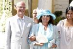 Sienna 17 juli 2010
Yolanthe Cabau v Kasbergen en Wesley Sneijder trouwen in Italie. Richarda v Kasbergen met man Jennifer Cooke Lauretta Gerards en vrienden
Peter Smulders bv