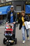 Amsterdam 15 september 2010
Ruud en Aafke de Wild met hun zoon Johnny aan het winkelen.
Peter Smulders bv
