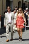Sienna 17 juli 2010
Yolanthe Cabau v Kasbergen en Wesley Sneijder trouwen in Italie. Steinar Dietz met vriendin Johan Westermeijer met zijn vrouw en Sjaak Swart met vrouw
Peter Smulders bv