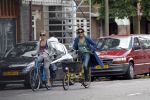 Amsterdam 24 augustus 2010
Susan Visser met dochter op de fiets.
Peter Smulders bv