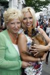 Amsterdam 22 augustus 2010
Grazia PC Catwalk op de pc hooftstraat. Tatjana met moeder en hondje
Peter Smulders bv