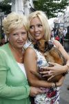 Amsterdam 22 augustus 2010
Grazia PC Catwalk op de pc hooftstraat. Tatjana met moeder en hondje
Peter Smulders bv