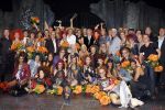 Utrecht 3 september 2010
Premiere We will rock you in het beatrix theater. De cast met oa John Vooijs Pia Douwes Marjolein Teepen Charly Luske en Brian May en Roger Tailer
Peter Smulders bv