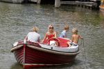 Weesp 3 juli 2010
Wendy v Dijk met Sem en Lizzy en Erland Galjaard op terras en op de boot.
Peter Smulders bv