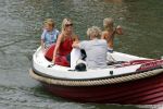Weesp 3 juli 2010
Wendy v Dijk met Sem en Lizzy en Erland Galjaard op terras en op de boot.
Peter Smulders bv