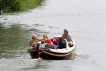 Weesp 3 juli 2010
Wendy v Dijk met Sem en Lizzy en Erland Galjaard op terras en op de boot.
Peter Smulders bv