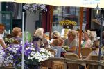 Weesp 3 juli 2010
Wendy v Dijk met Sem en Lizzy en Erland Galjaard op terras en op de boot.
Peter Smulders bv