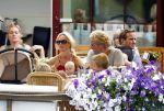 Weesp 3 juli 2010
Wendy v Dijk met Sem en Lizzy en Erland Galjaard op terras en op de boot.
Peter Smulders bv