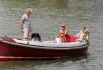 Weesp 3 juli 2010
Wendy v Dijk met Sem en Lizzy en Erland Galjaard op terras en op de boot.
Peter Smulders bv