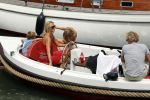 Weesp 3 juli 2010
Wendy v Dijk met Sem en Lizzy en Erland Galjaard op terras en op de boot.
Peter Smulders bv