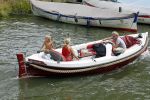 Weesp 3 juli 2010
Wendy v Dijk met Sem en Lizzy en Erland Galjaard op terras en op de boot.
Peter Smulders bv