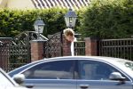 Volendam 23 juli 2010
Wim Visscher brengt zijn dochter naar Liza Plat en Jan Smit.
Peter Smulders bv