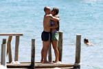 Ibiza 28 juli 2010
Wesley Sneijder en Yolanthe Cabau Sneijder op het strand bij Blue Marlin op hun huwelijksreis. Ze hebben een huis gehuurd op ibiza.
Peter Smulders bv