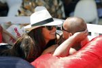 Ibiza 29 juli 2010
Yolanthe Sneijder Cabau en Wesley Sneijder vieren een gedeelte van hun huwelijksreis met vrienden op ibiza.
Peter Smulders bv