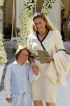 Sienna 17 juli 2010
Yolanthe Cabau v Kasbergen en Wesley Sneijder trouwen in Italie. vrouw van de vader van Yolnathe met broertje
Peter Smulders bv