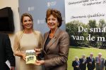 Den Haag 12 september 2011
Presentatie boek Annemarie Gualtherie van Weezel in nieuwspoort. Prins Carlos en Prinses irene zijn aanwezig als mede haat ouders. Neelie Kroes ontvangt het eerste boek in nieuwspoort.
Peter Smulders bv
