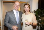 Den Haag 12 september 2011
Presentatie boek Annemarie Gualtherie van Weezel in nieuwspoort. Prins Carlos en Prinses irene zijn aanwezig als mede haat ouders. Neelie Kroes ontvangt het eerste boek in nieuwspoort.
Peter Smulders bv