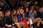 Vianen 15 september 2011
Modeshow Mix &Match van Danie Bles bij Miele. Anouk Smulders
Peter Smulders bv
