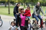 Amsterdam 17 september 2011
Connie Breukhoven met al haar 4 kleinkinderen in het vondelpark.
Peter Smulders bv