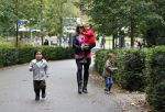 Amsterdam 17 september 2011
Connie Breukhoven met al haar 4 kleinkinderen in het vondelpark.
Peter Smulders bv