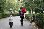 Amsterdam 17 september 2011
Connie Breukhoven met al haar 4 kleinkinderen in het vondelpark.
Peter Smulders bv