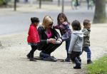Amsterdam 17 september 2011
Connie Breukhoven met al haar 4 kleinkinderen in het vondelpark.
Peter Smulders bv