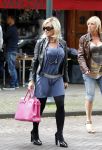 Amsterdam 31 augustus 2011
Connie Breukhoven en Petra Boots doen boodschappen op de cornelis schuytstraat.
Peter Smulders bv