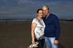 Groet 9 september 2011
Dries en Honoria Roelvink zijn vandaag precies 1 jaar getrouwd en gaan lekker wandelen op het strand.
Peter Smulders bv