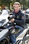 Amsterdam 16 september 2011
Edwin Smulders op zijn Piaggio MP3.
Op deze scooter/motor mag je zonder motor rijbewijs rijden.
Peter Smulders bv